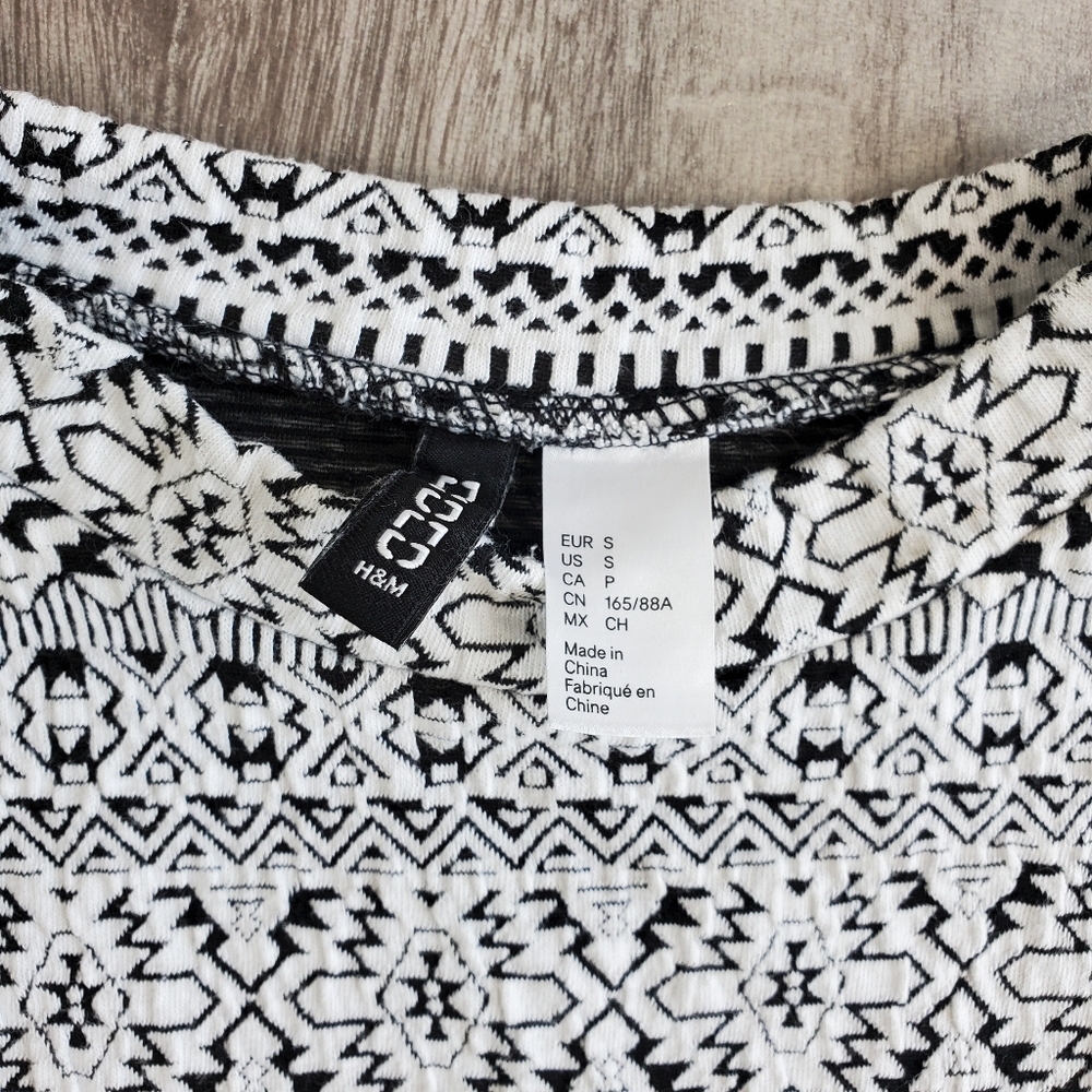 Aztec Crop Top - Picture 5 of 5